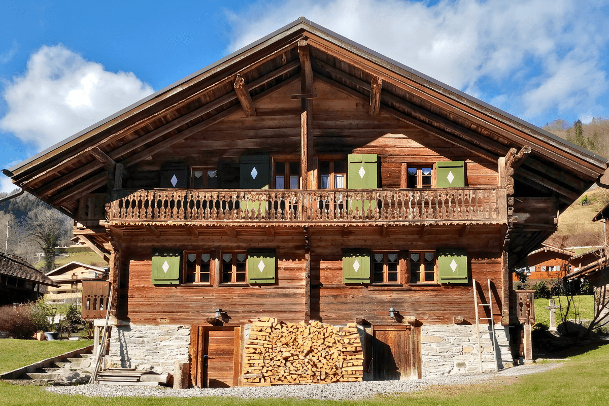 Troistorrents, Switzerland: An Autumn Week in a Traditional Alpine Chalet